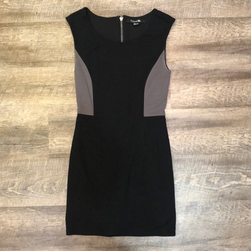 little black bodycon dress